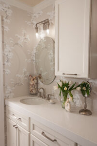 Bathroom with beige floral wallpaper